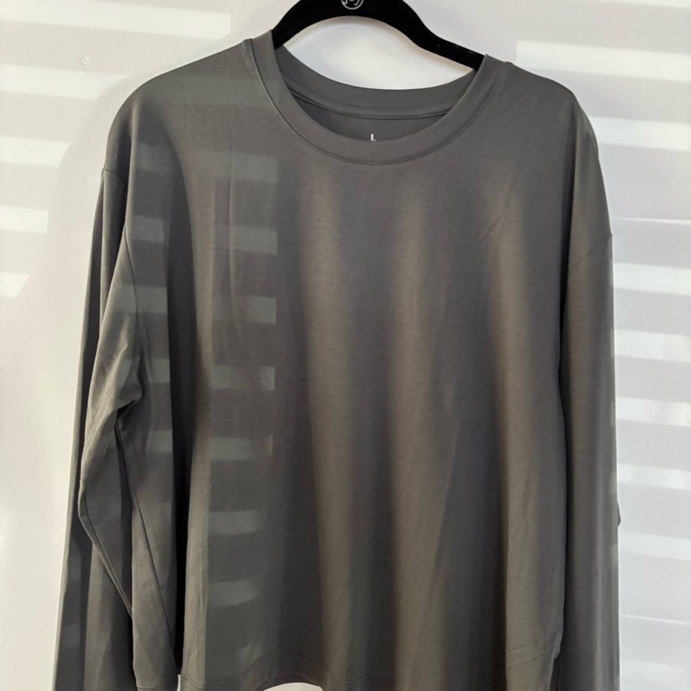 FREE FLY Women's Elevate Long Sleeve Tee Size L in Smoke Gray NWT - Picture 3 of 12